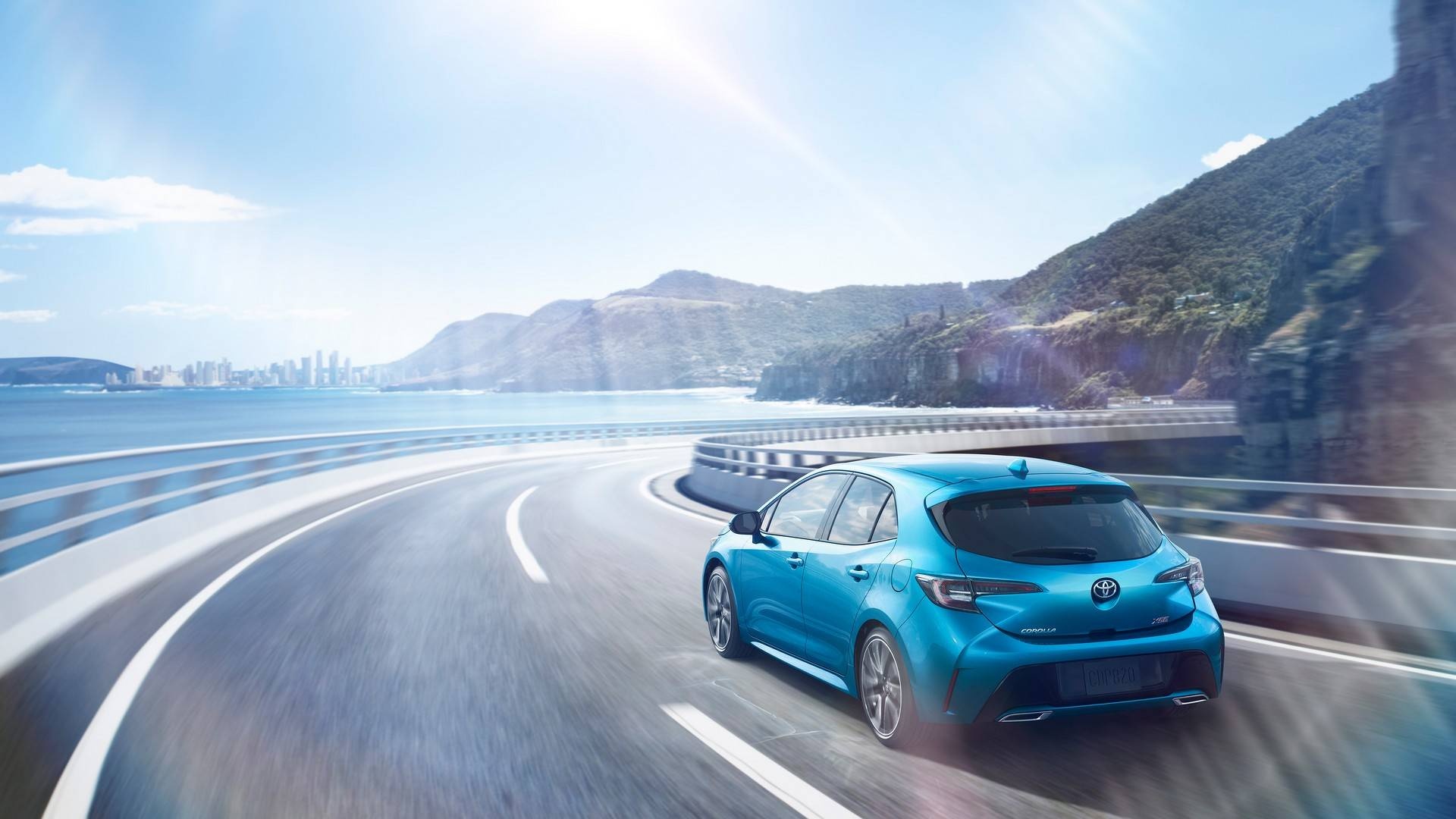 Toyota Corolla moi,  bo ten Auris tai chau Au anh 10