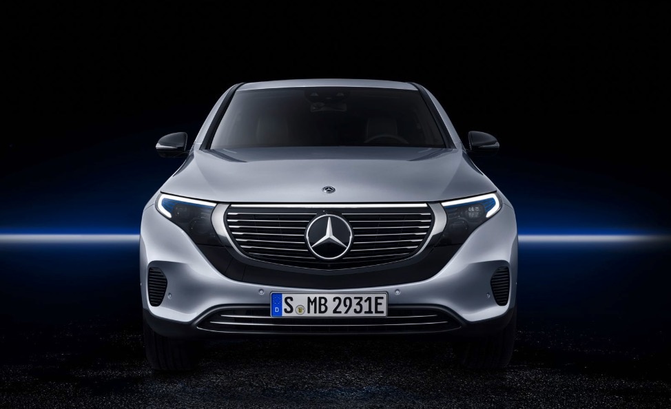 Day la chiec xe dien dau tien cua Mercedes-Benz hinh anh