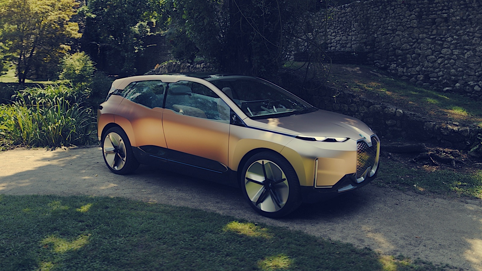 BMW iNext Concept ra mat - crossover dien den tu tuong lai hinh anh