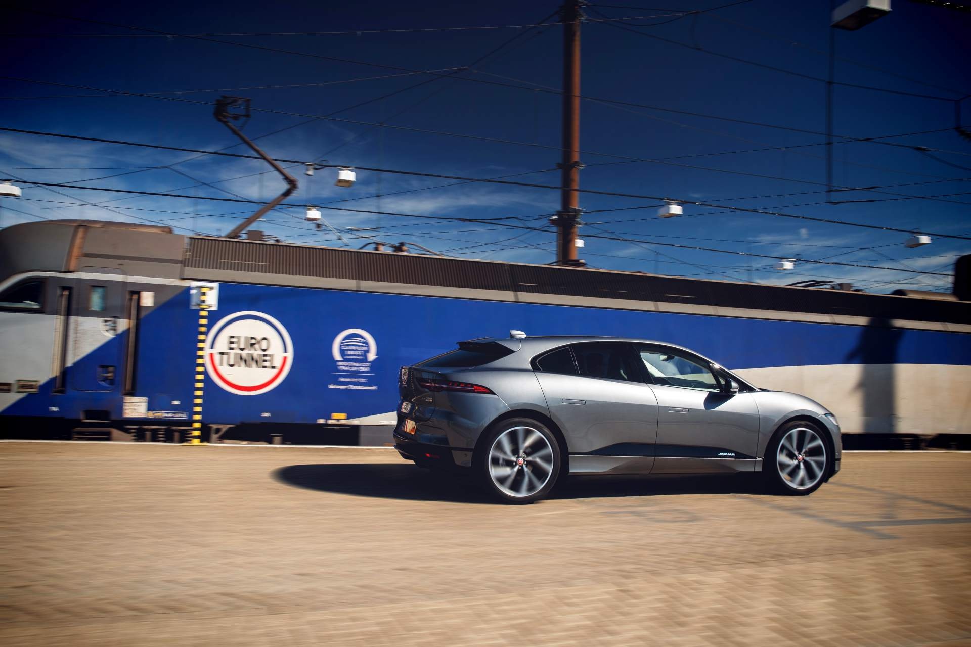 Jaguar I-Pace hoan thanh quang duong 369 km anh 6