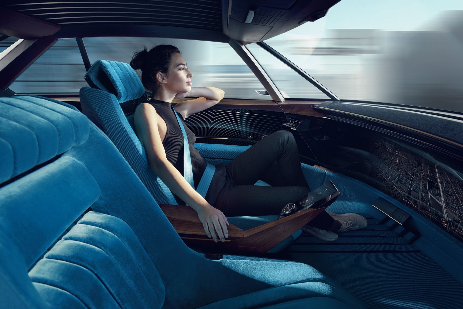 Peugeot e-Legend Concept he lo anh 8