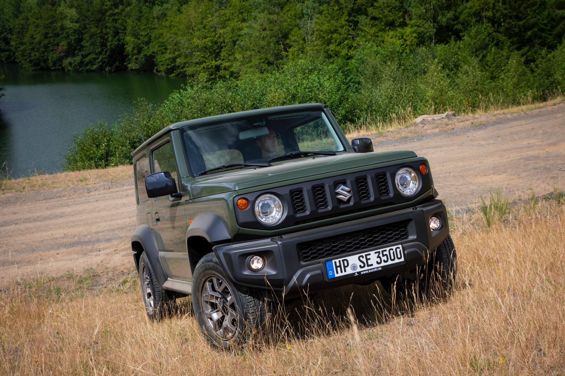 Suzuki Jimny 2019 chot gia tu 21.000 USD anh 8
