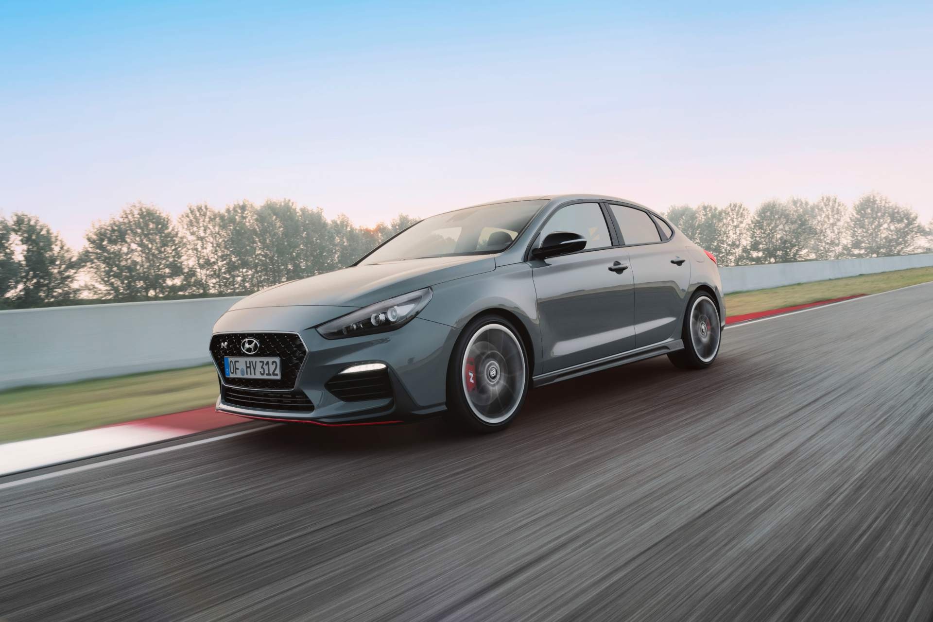 Hyundai i30 Fastback N 2019 - chiec coupe 5 cua dau tien ra mat hinh anh
