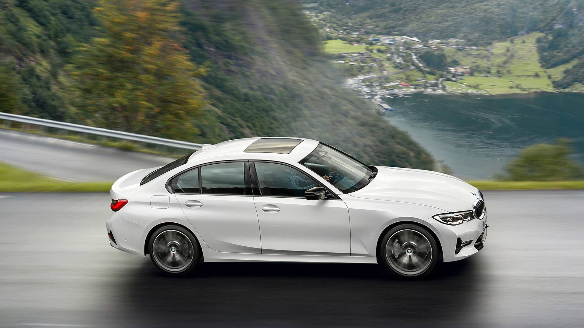 Giá bán BMW 3 Series,  3 Series ra mắt Paris Motor Show ảnh 3 Gia ban BMW 3 Series,  3 Series ra mat Paris Motor Show anh 3