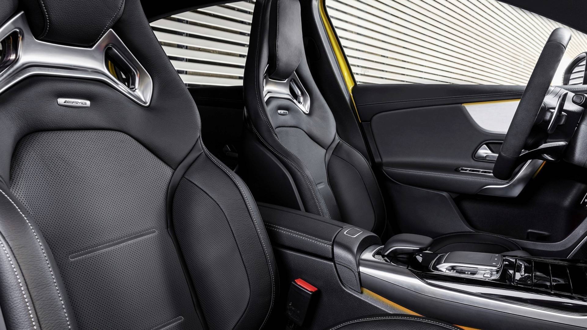 Hatchback hieu suat cao Mercedes-AMG A35 2019 anh 5