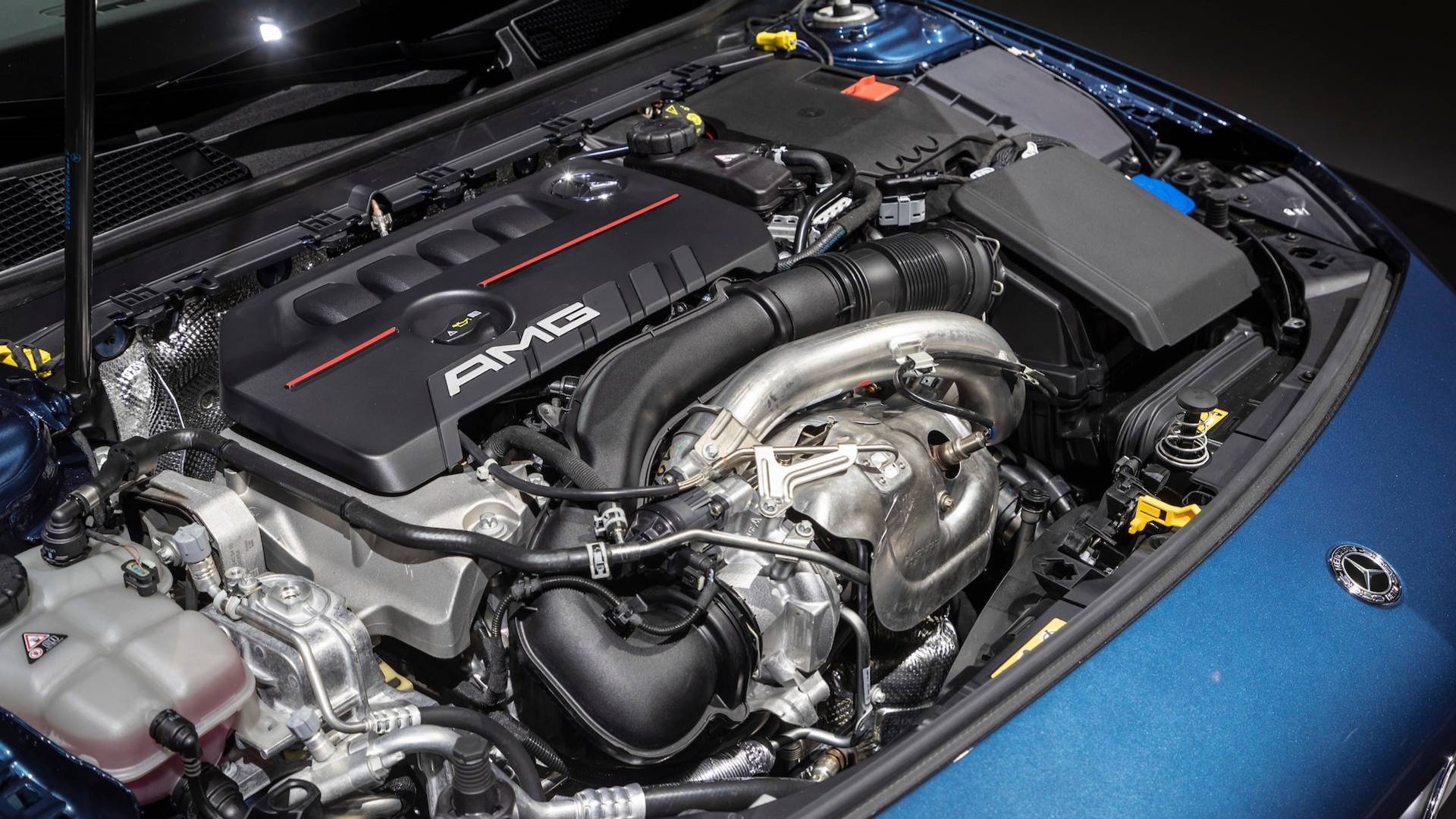 Hatchback hieu suat cao Mercedes-AMG A35 2019 anh 6