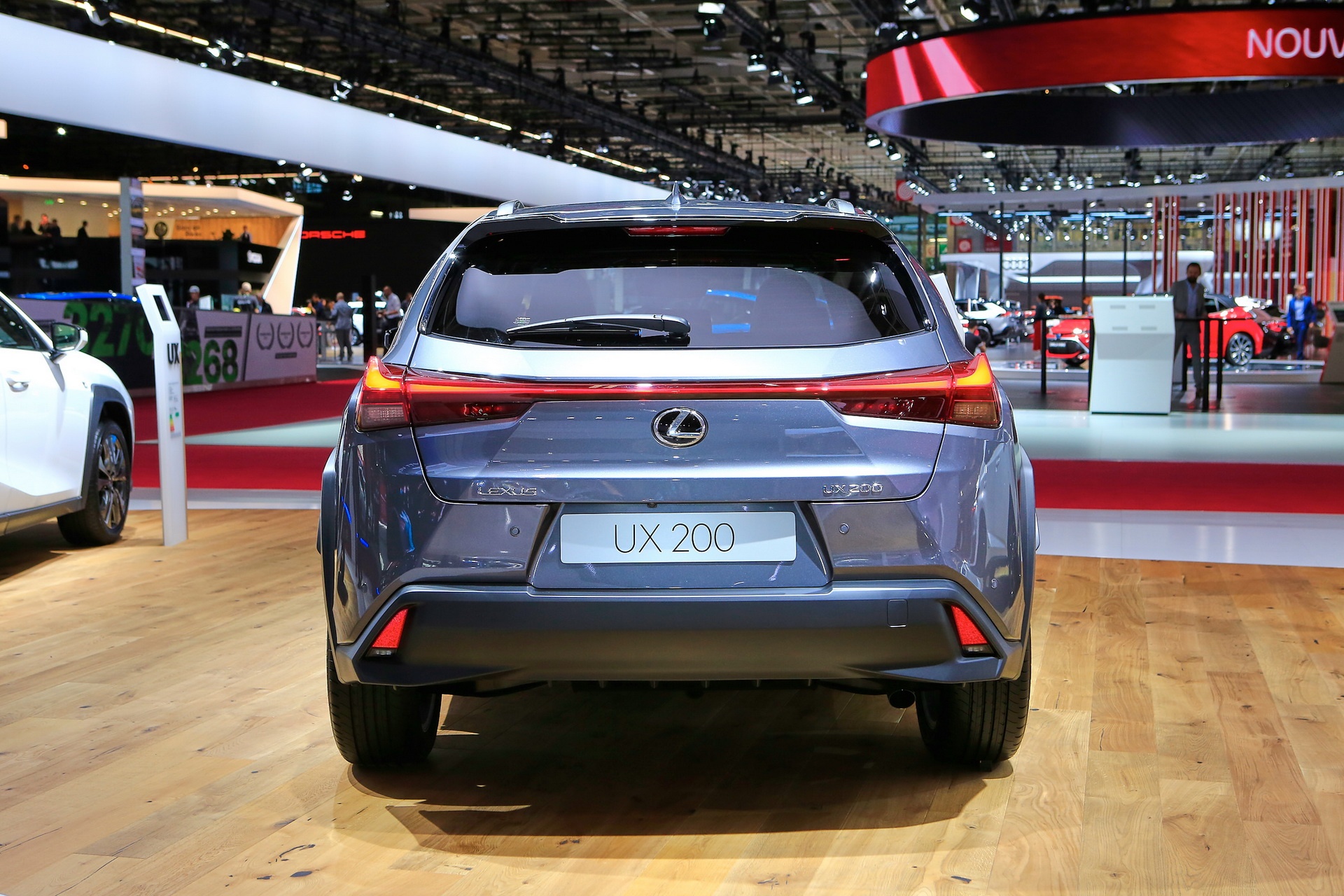 Lexus UX ha lop tai Paris Motor Show anh 8