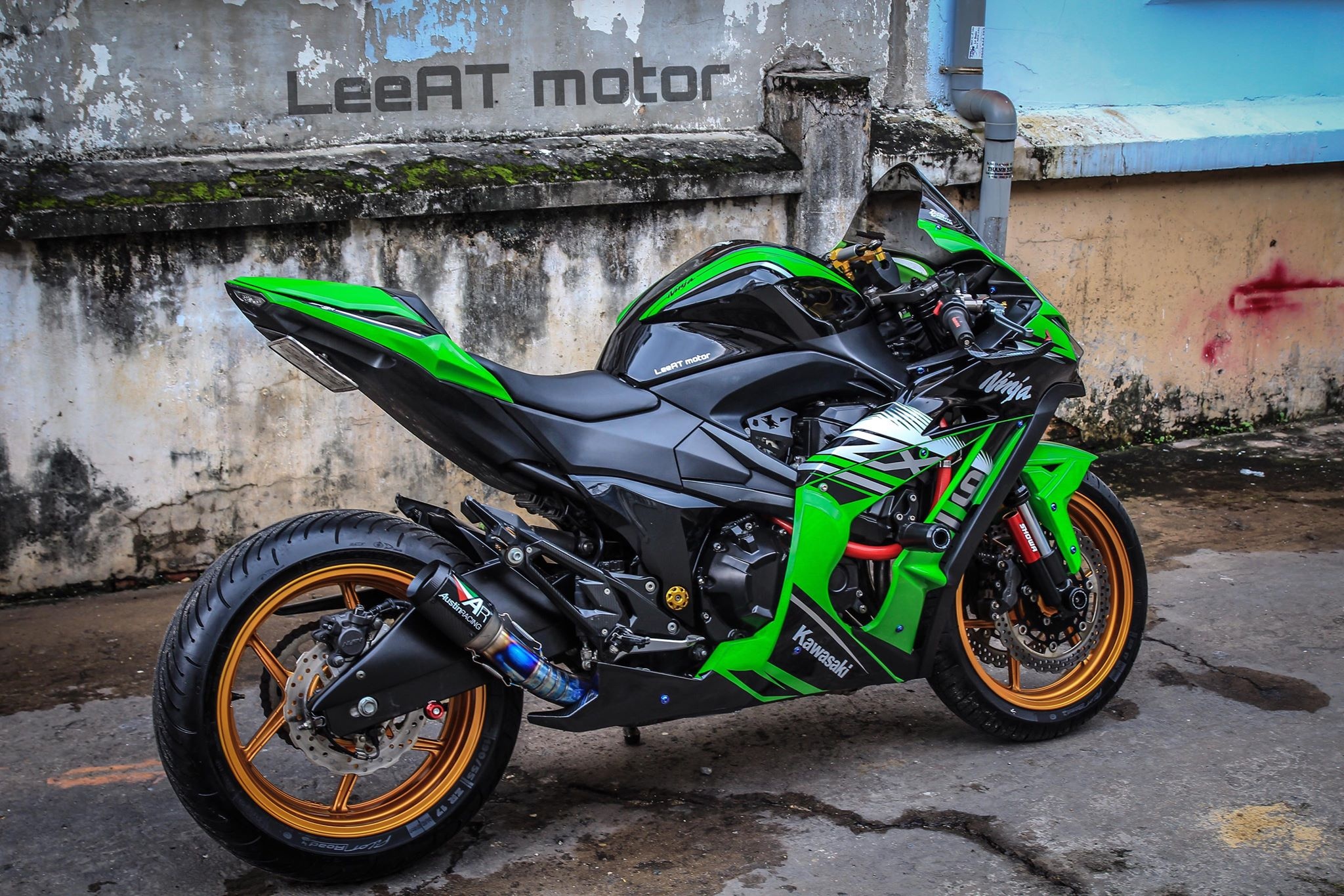 Kawasaki Z800 bien hoa thanh Sportbike anh 2