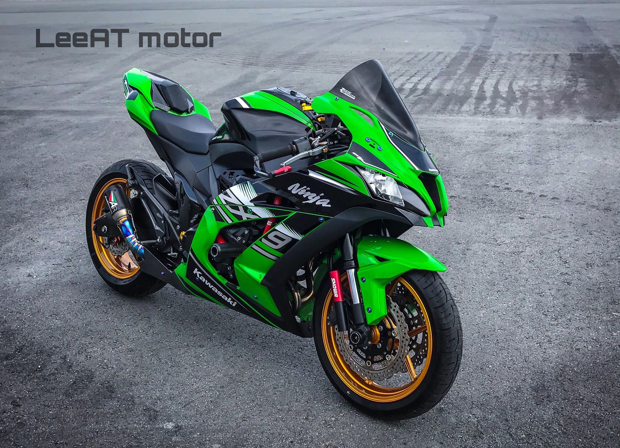 Nakedbike Kawasaki Z800 'phau thuat' thanh sieu moto tai Sai Gon hinh anh