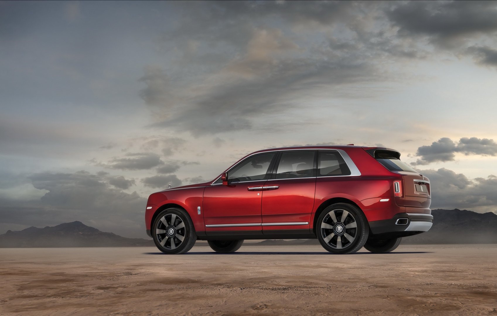 Rolls-Royce Cullinan Hybrid se manh hon anh 2