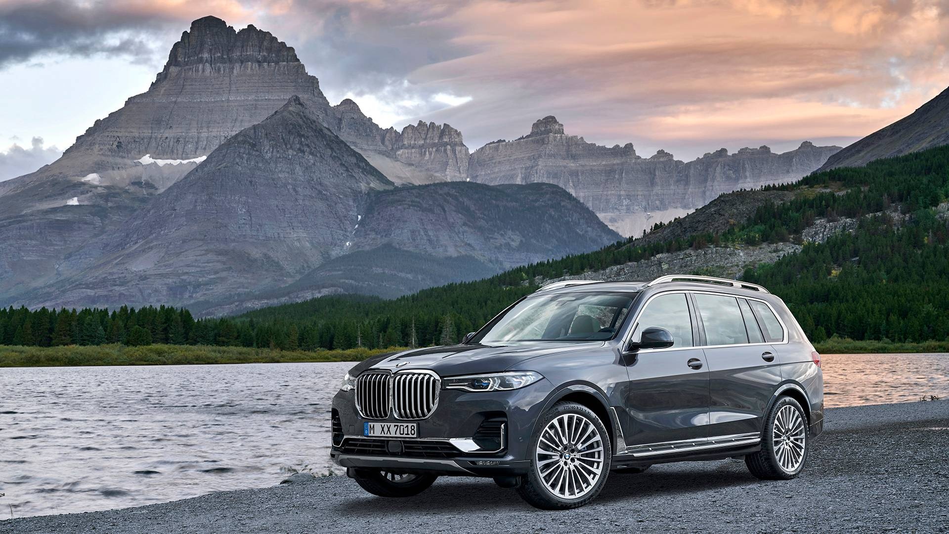 'Khung long' BMW X7 co khac biet gi so voi X5? hinh anh