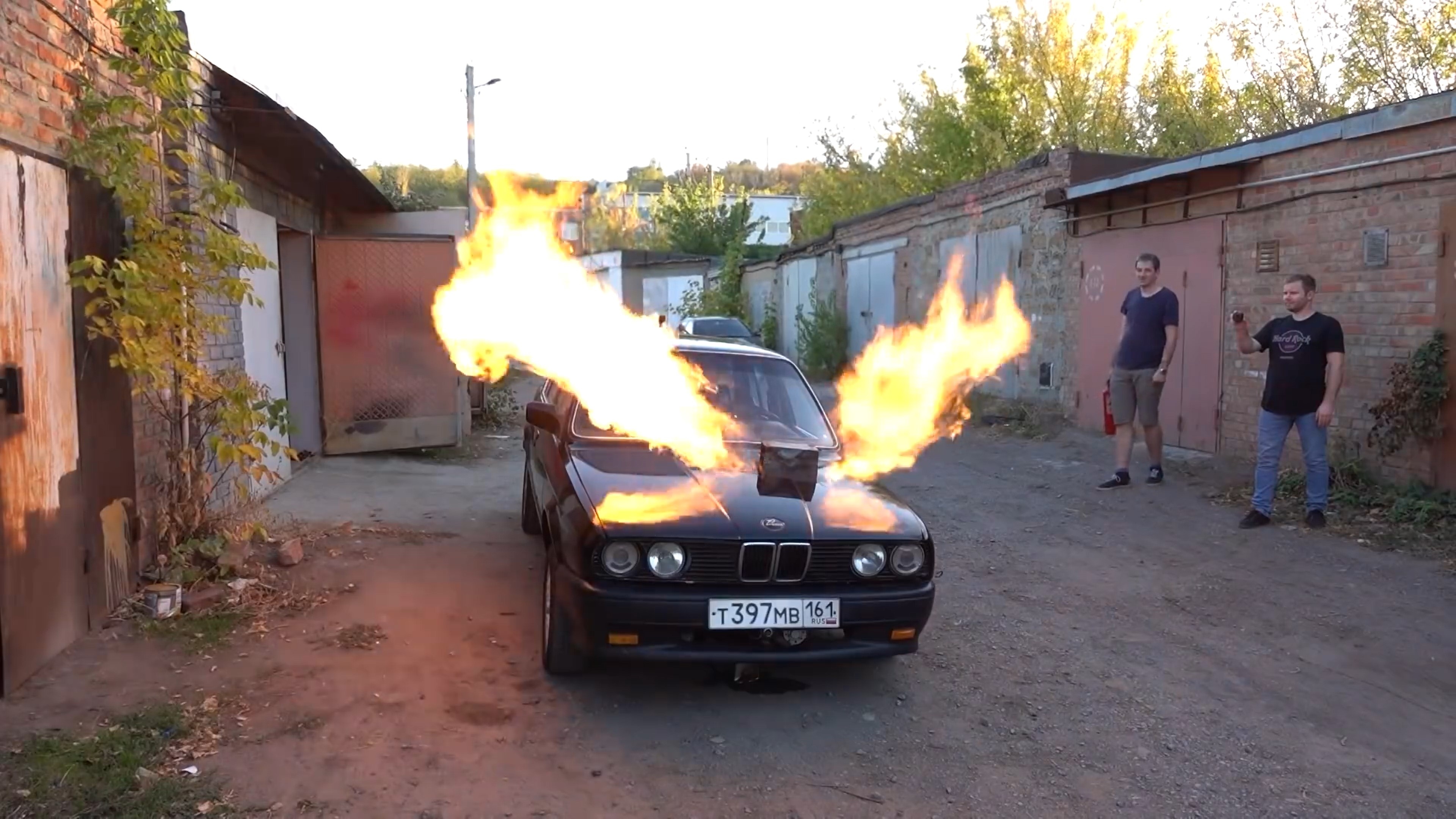 Tho Nga gan dong co may bay chien dau cho BMW 3-Series hinh anh