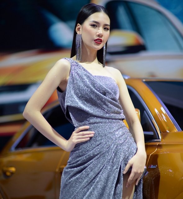 Dàn mẫu thu hút ánh nhìn tại Vietnam Motor Show ảnh 7 Dan mau thu hut anh nhin tai Vietnam Motor Show anh 7