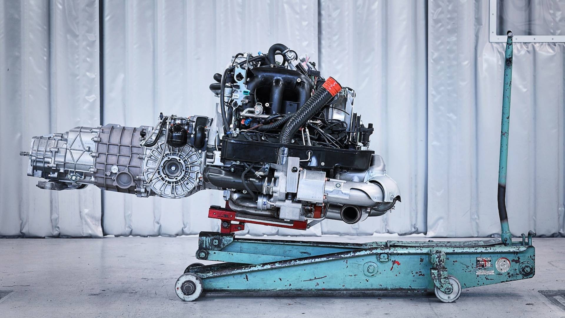 Siêu xe độc nhất của Porsche có giá 3, 1 triệu USD ảnh 7 Sieu xe doc nhat cua Porsche co gia 3, 1 trieu USD anh 7