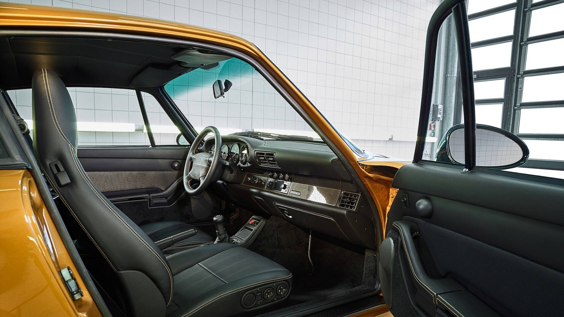 Siêu xe độc nhất của Porsche có giá 3, 1 triệu USD ảnh 5 Sieu xe doc nhat cua Porsche co gia 3, 1 trieu USD anh 5