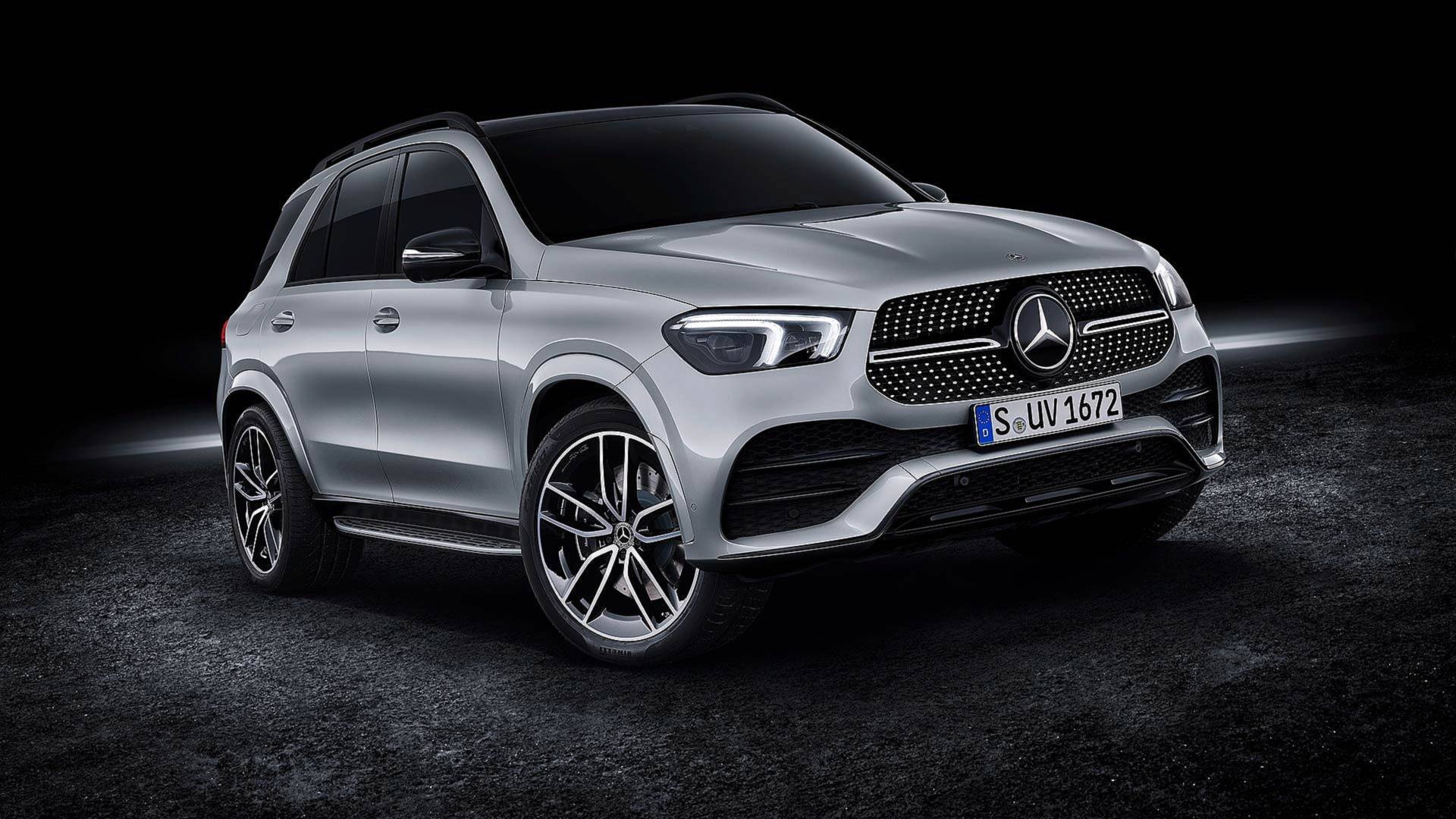 Mercedes-Benz GLE 2019 co gia tu 71.000 USD tai chau Au hinh anh
