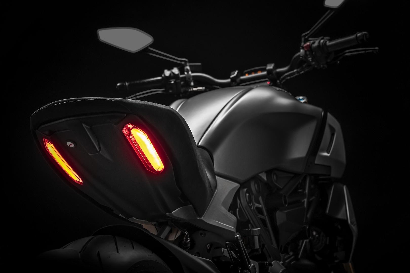 Ducati Diavel 1260 2019 ra mat anh 11