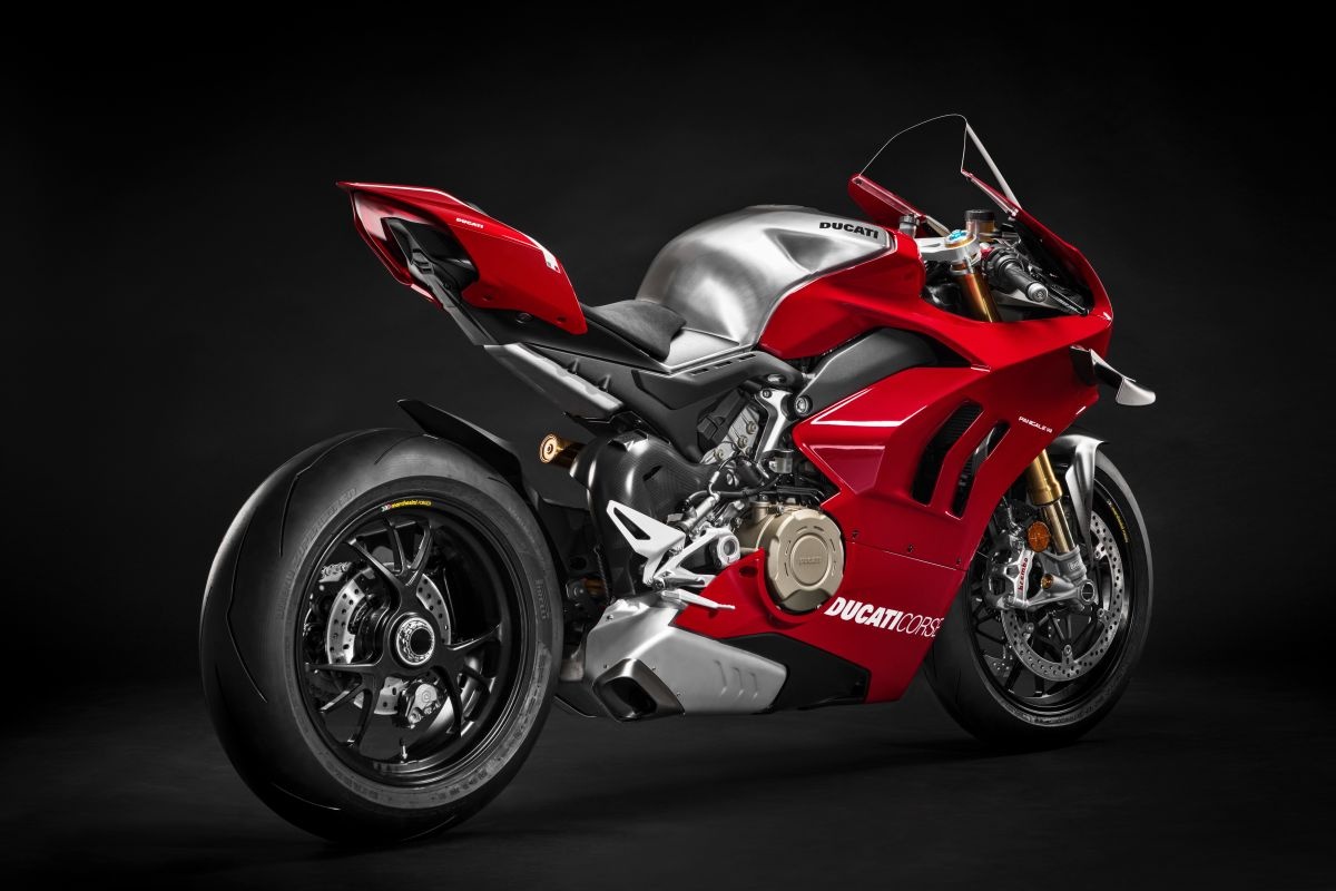 Panigale V4 R - sieu moto so huu canh gio anh 9