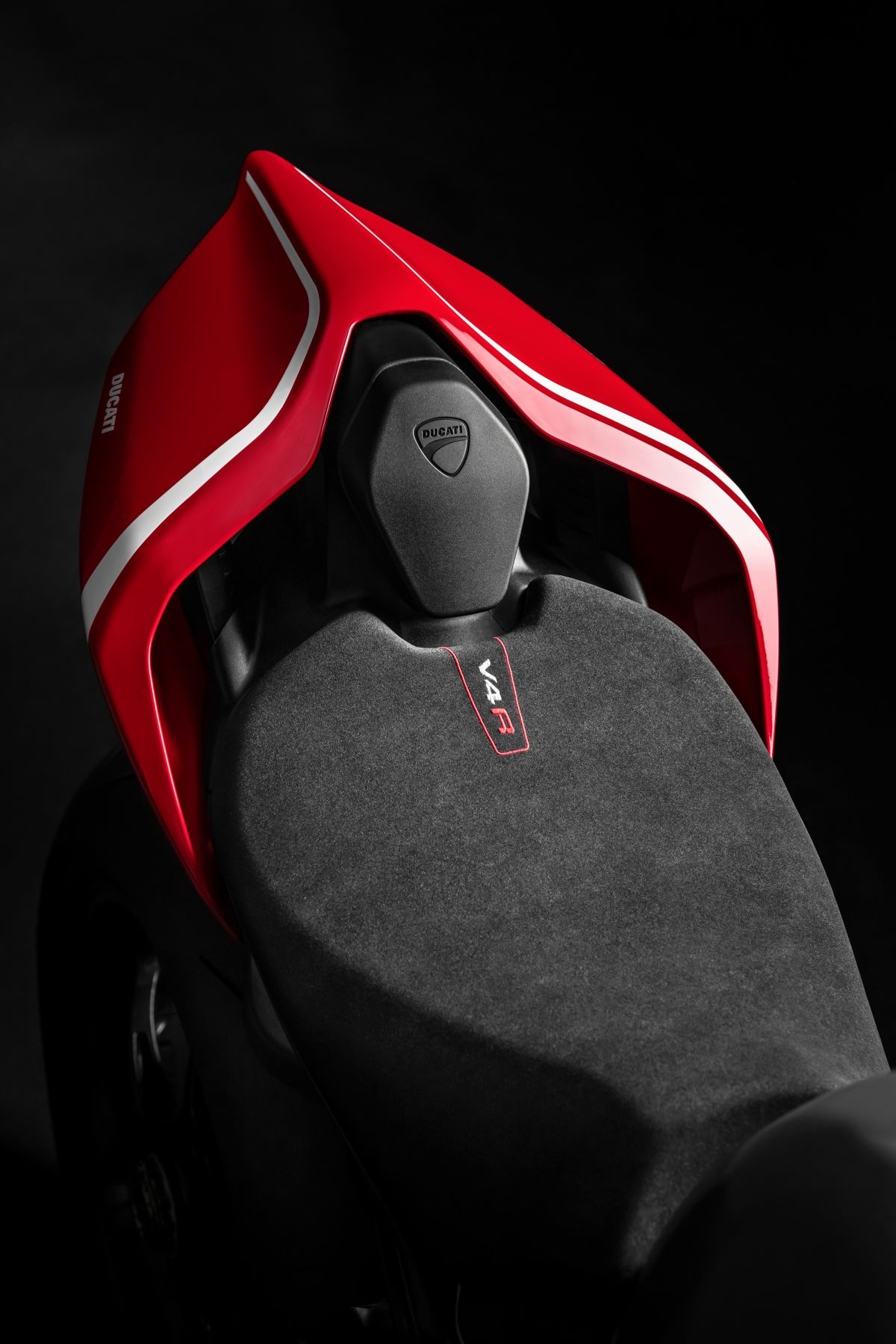 Panigale V4 R - sieu moto so huu canh gio anh 6