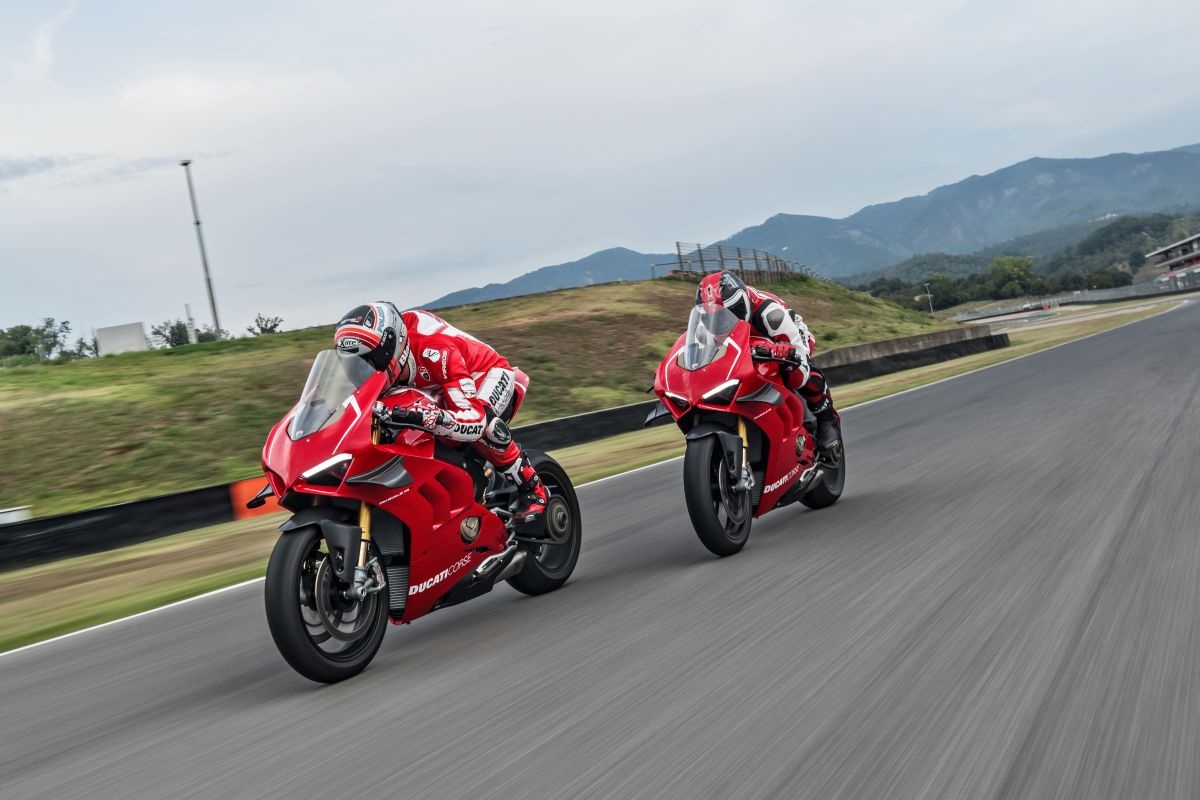 Ducati Panigale V4 R - superbike thuong mai voi cong nghe xe dua hinh anh