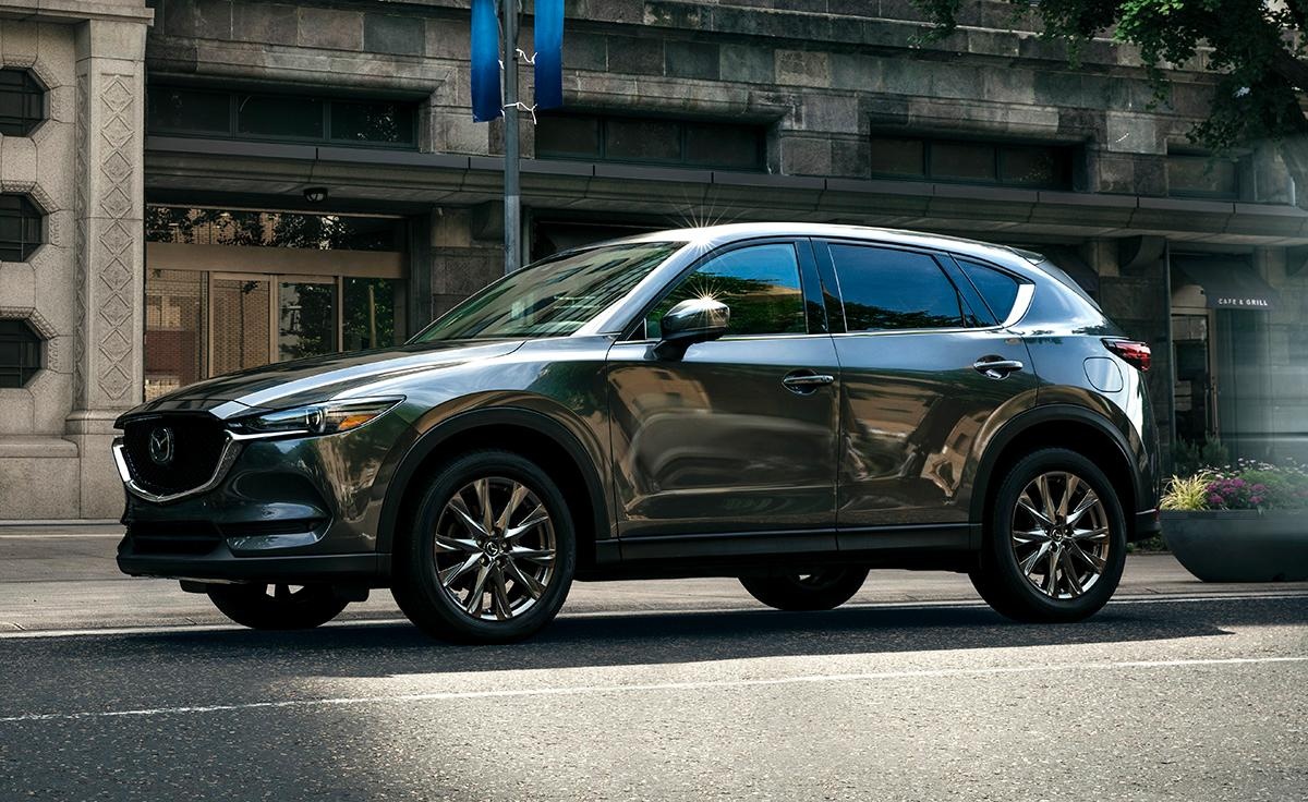 Mazda CX-5 Signature 2019 gia 37.000 USD, noi that sang trong hinh anh