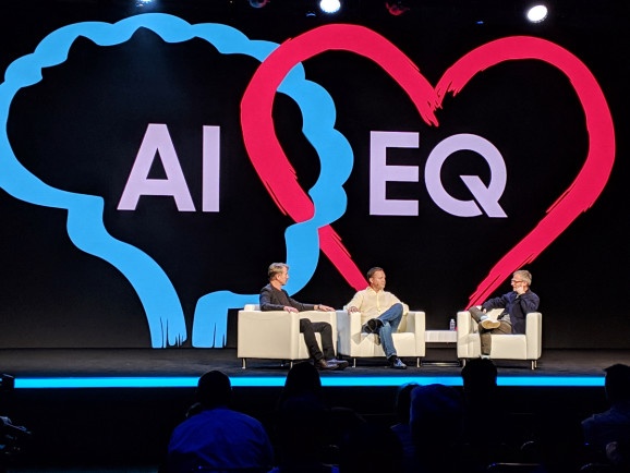 Samsung san xuat smartphone man hinh gap anh 2