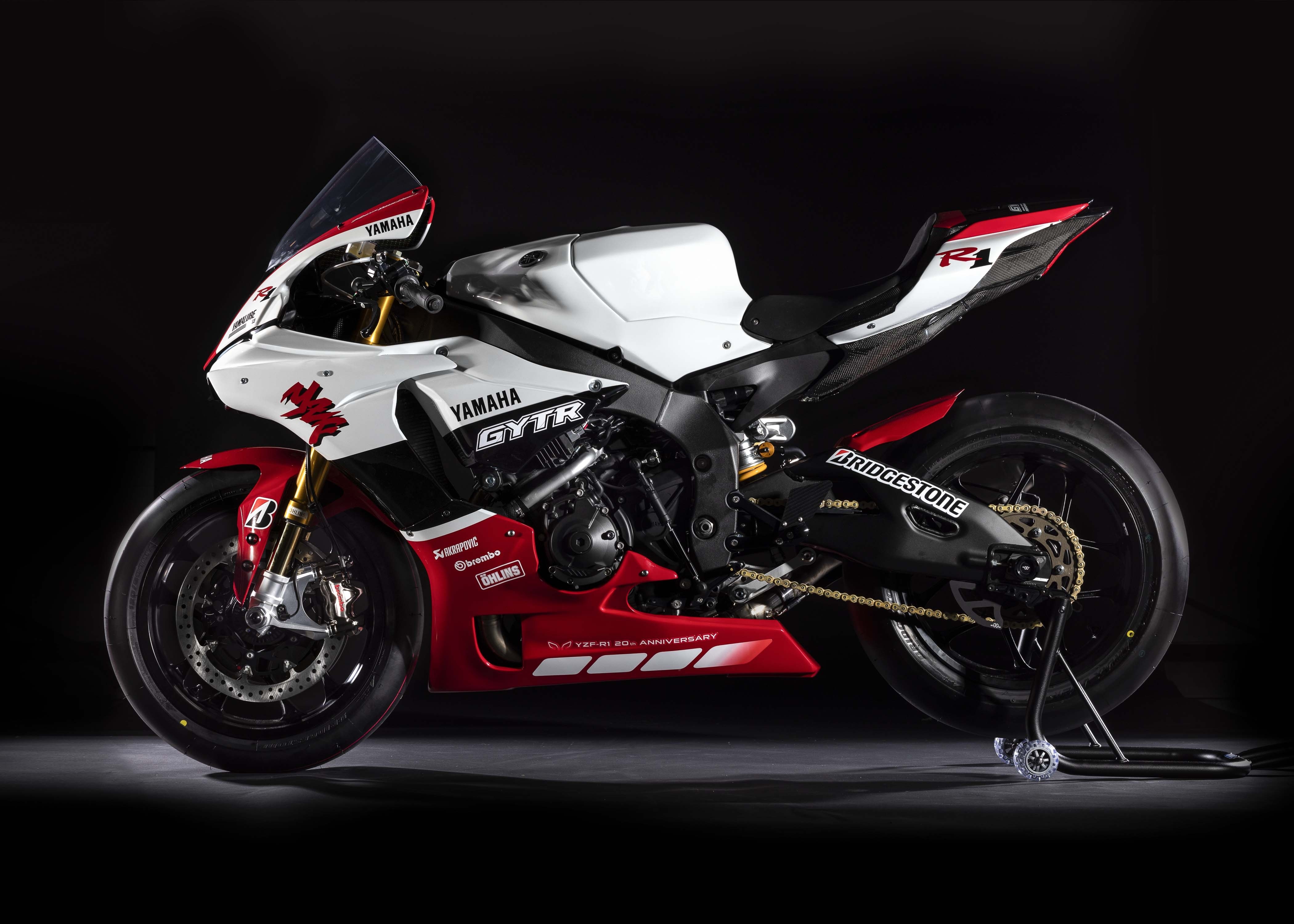 Yamaha R1 GYTR ban ky niem ra mat anh 3