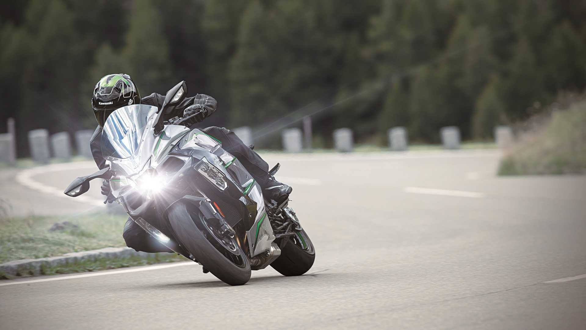 Kawasaki Ninja H2 SX SE+ 2019 ra mat anh 4
