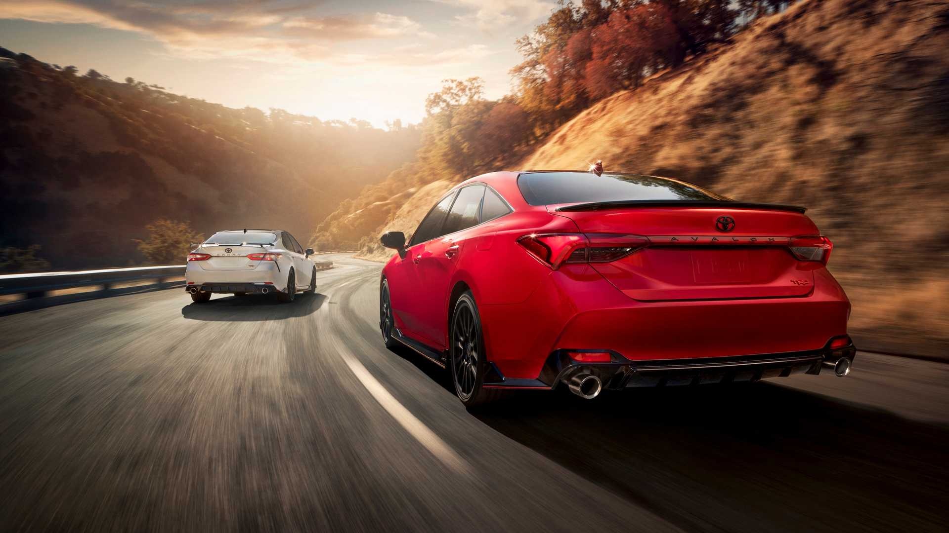 Toyota Camry TRD va Avalon TRD ra mat anh 2