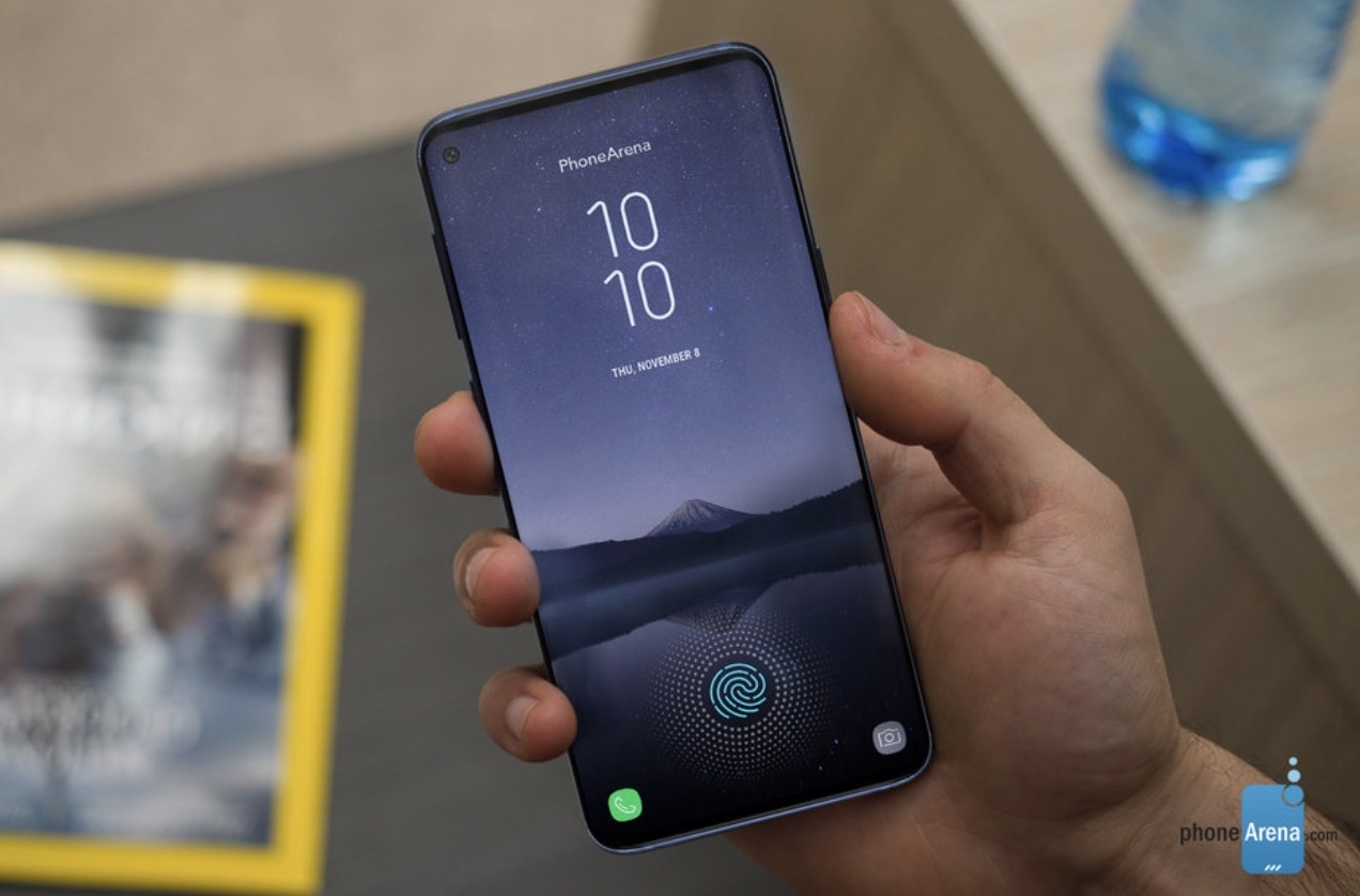 Galaxy S10 Plus lo thong so, gia cao vuot xa iPhone? hinh anh