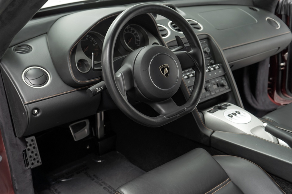 Xe lai giữa Mustang và Lamborghini độc và lạ ảnh 6 Xe lai giua Mustang va Lamborghini doc va la anh 6