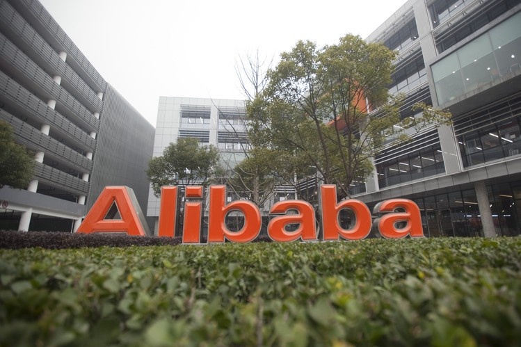 Vi sao Tencent, Alibaba phai 'cam chot' tai thung lung Silicon? hinh anh