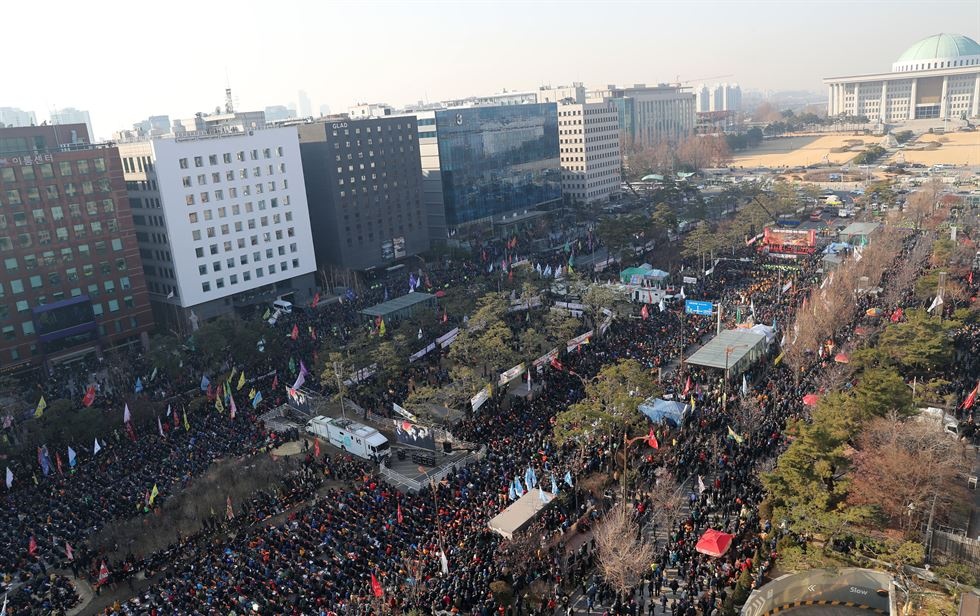 bieu tinh chong dich vu goi xe anh 2