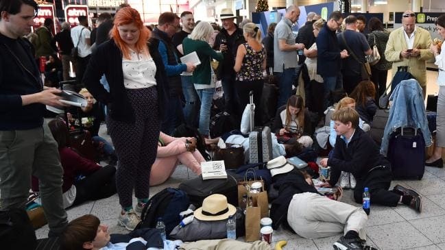 sân bay đóng cửa vì drone ảnh 2 san bay dong cua vi drone anh 2