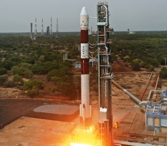 Bi phat gan 1 trieu USD vi phong ve tinh 'lau' hinh anh