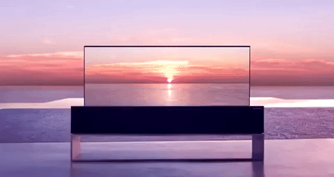 LG gioi thieu TV cuon tron, do ben 17 nam hinh anh