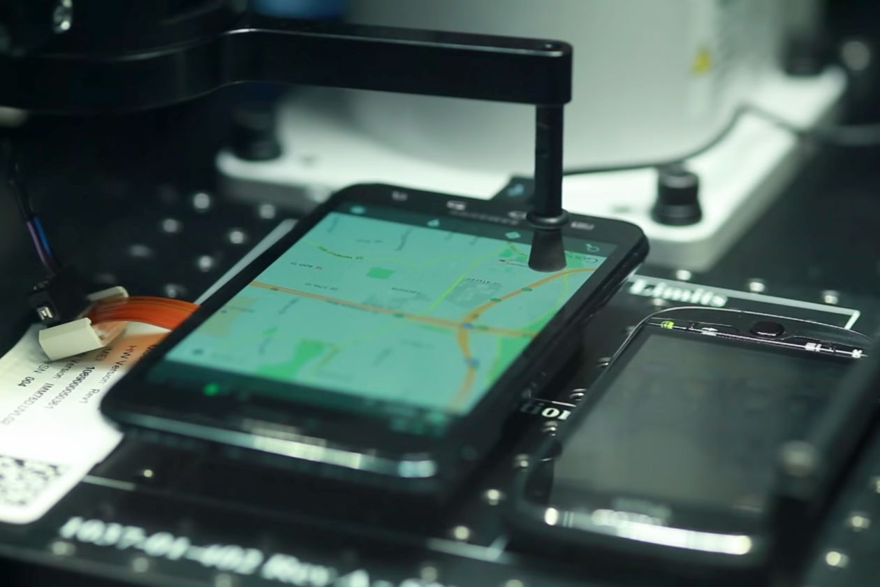 Huawei bi dieu tra hinh su anh 1