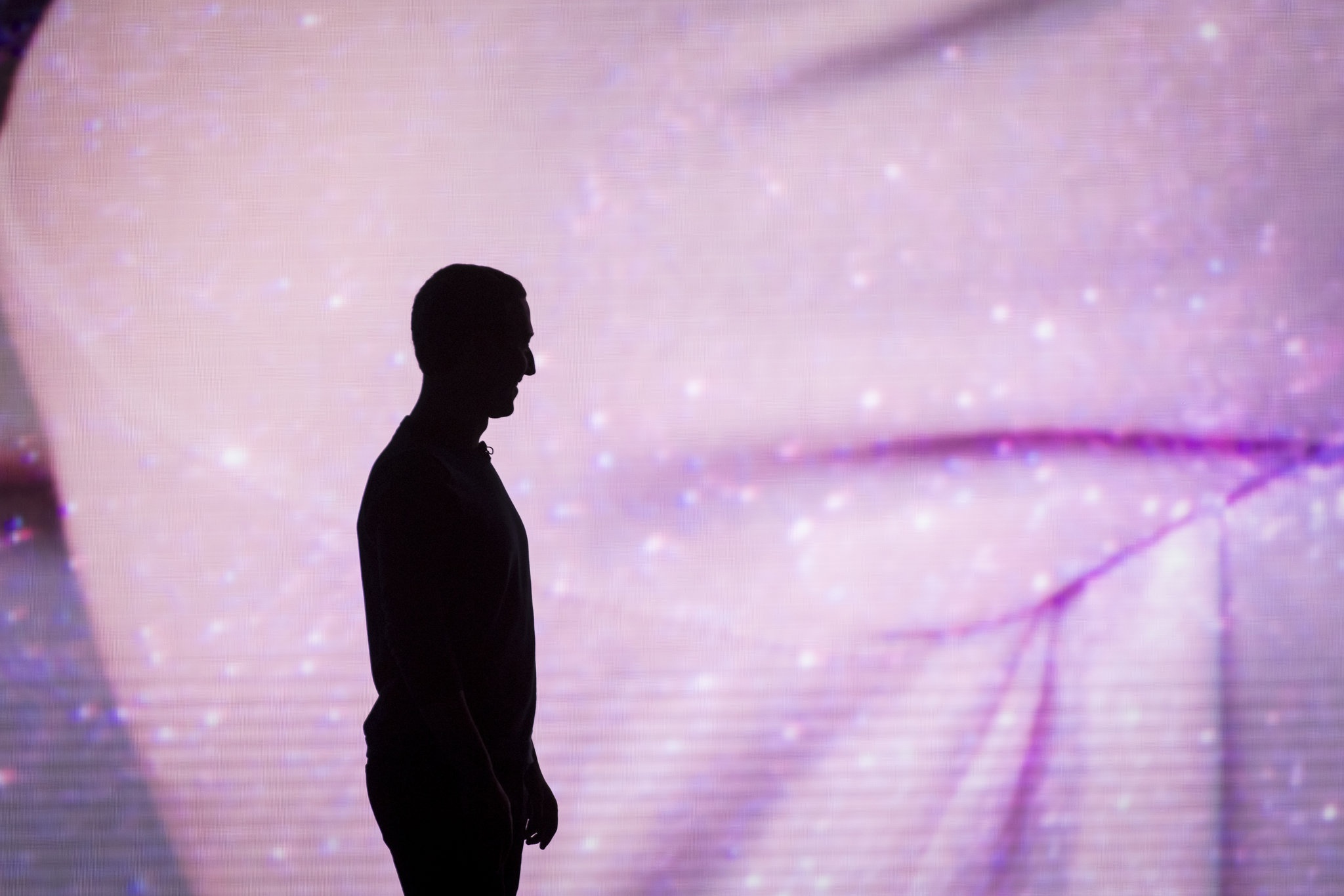 su that ve Facebook anh 1