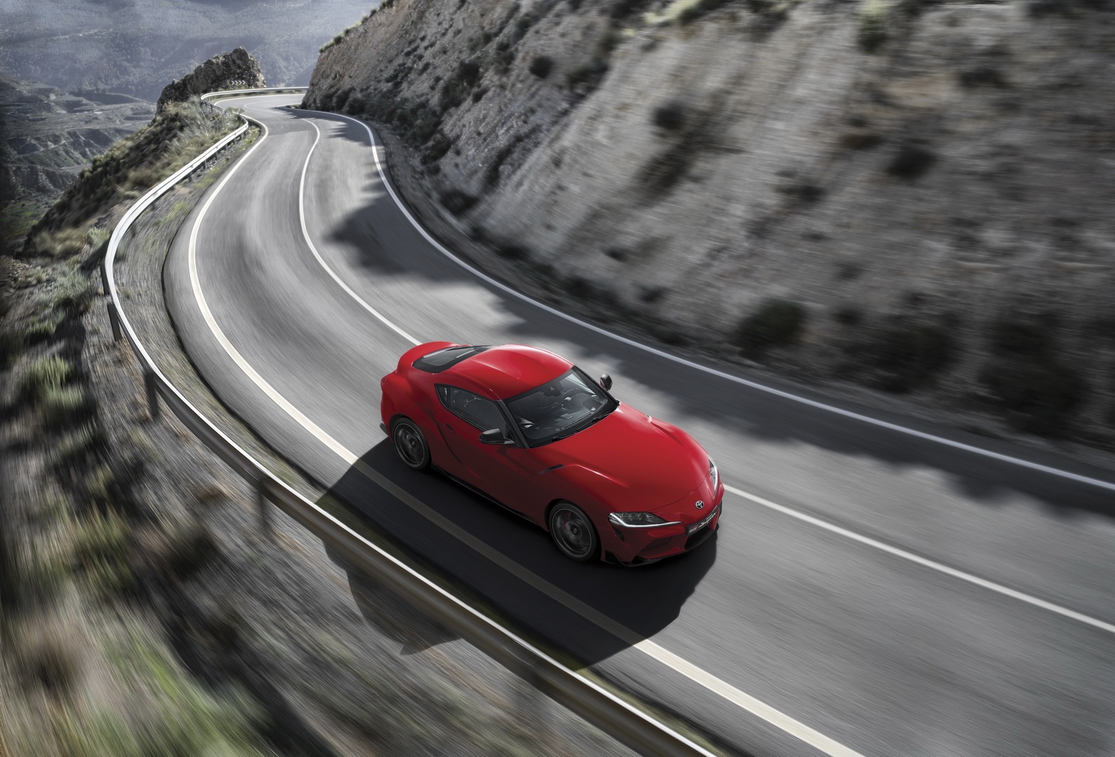 Toyota GR Supra bi che nhung chay hang tai chau Au chi sau 2 thang hinh anh