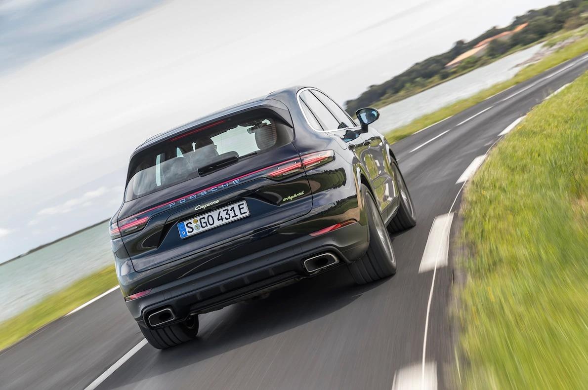 Porsche Cayenne sẽ mạnh hơn Lamborghini Urus ảnh 6 Porsche Cayenne se manh hon Lamborghini Urus anh 6