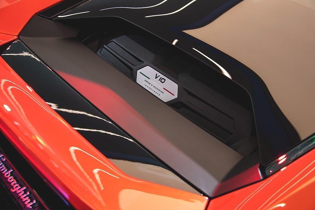 Siêu bò Lamborghini Huracan Evo ra mắt Singapore ảnh 3 Sieu bo Lamborghini Huracan Evo ra mat Singapore anh 3