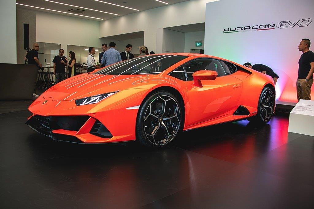 Siêu bò Lamborghini Huracan Evo ra mắt Singapore ảnh 4 Sieu bo Lamborghini Huracan Evo ra mat Singapore anh 4