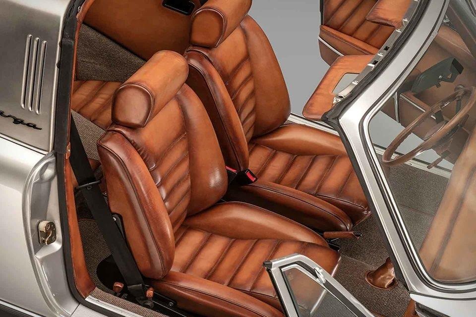 Porsche 911 Targa S với nội thất da thủ công ảnh 4 Porsche 911 Targa S voi noi that da thu cong anh 4