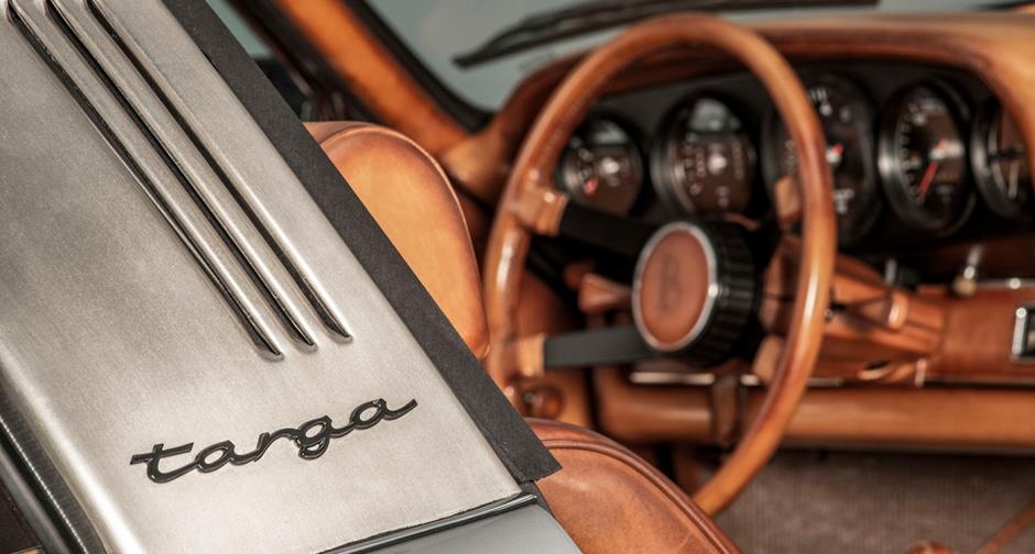 Porsche 911 Targa S với nội thất da thủ công ảnh 3 Porsche 911 Targa S voi noi that da thu cong anh 3