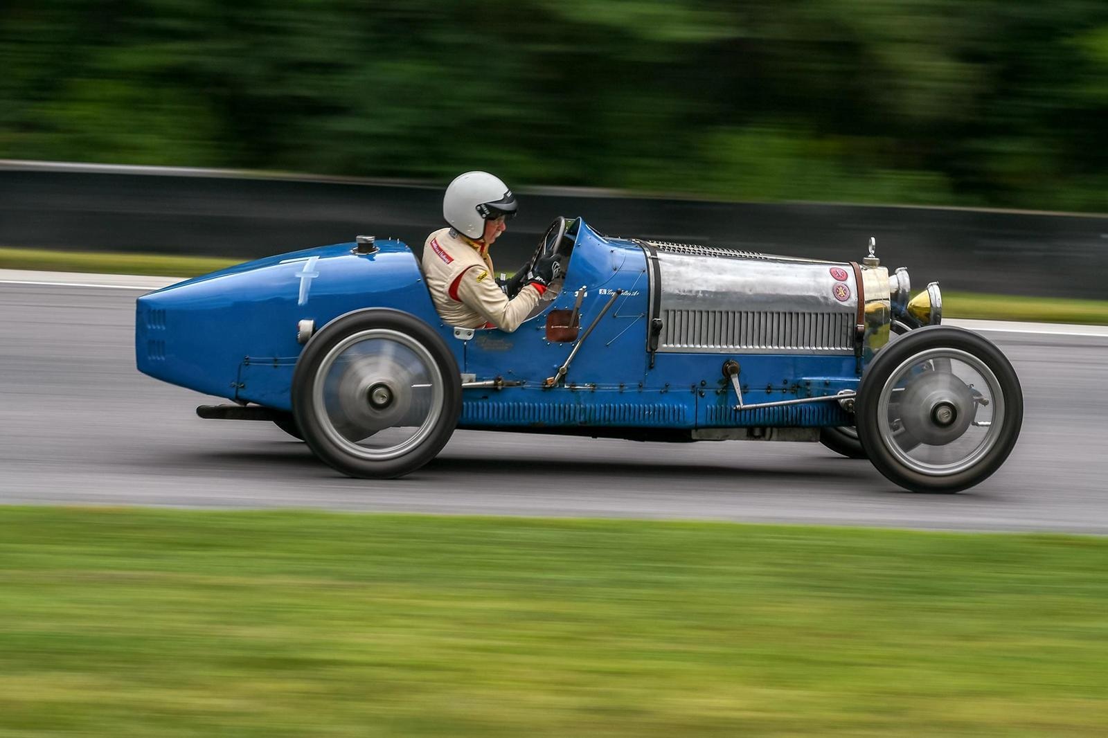Mẫu xe huyền thoại của Bugatti ảnh 2 Mau xe huyen thoai cua Bugatti anh 2