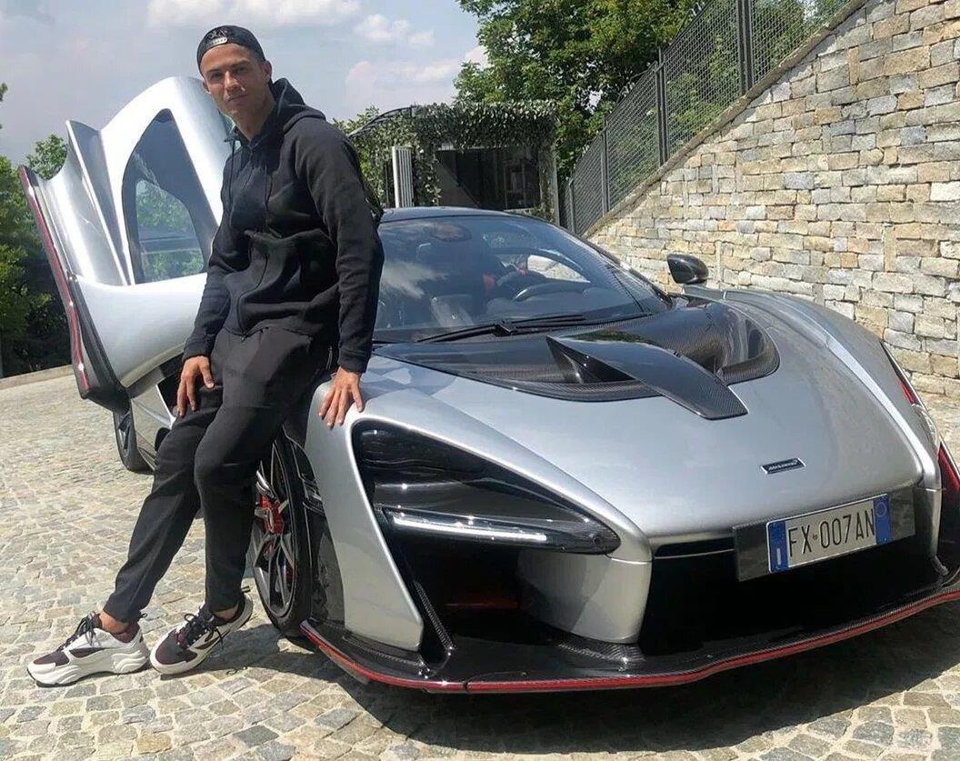 Cristiano Ronaldo sắm siêu xe mới ảnh 1 Cristiano Ronaldo sam sieu xe moi anh 1