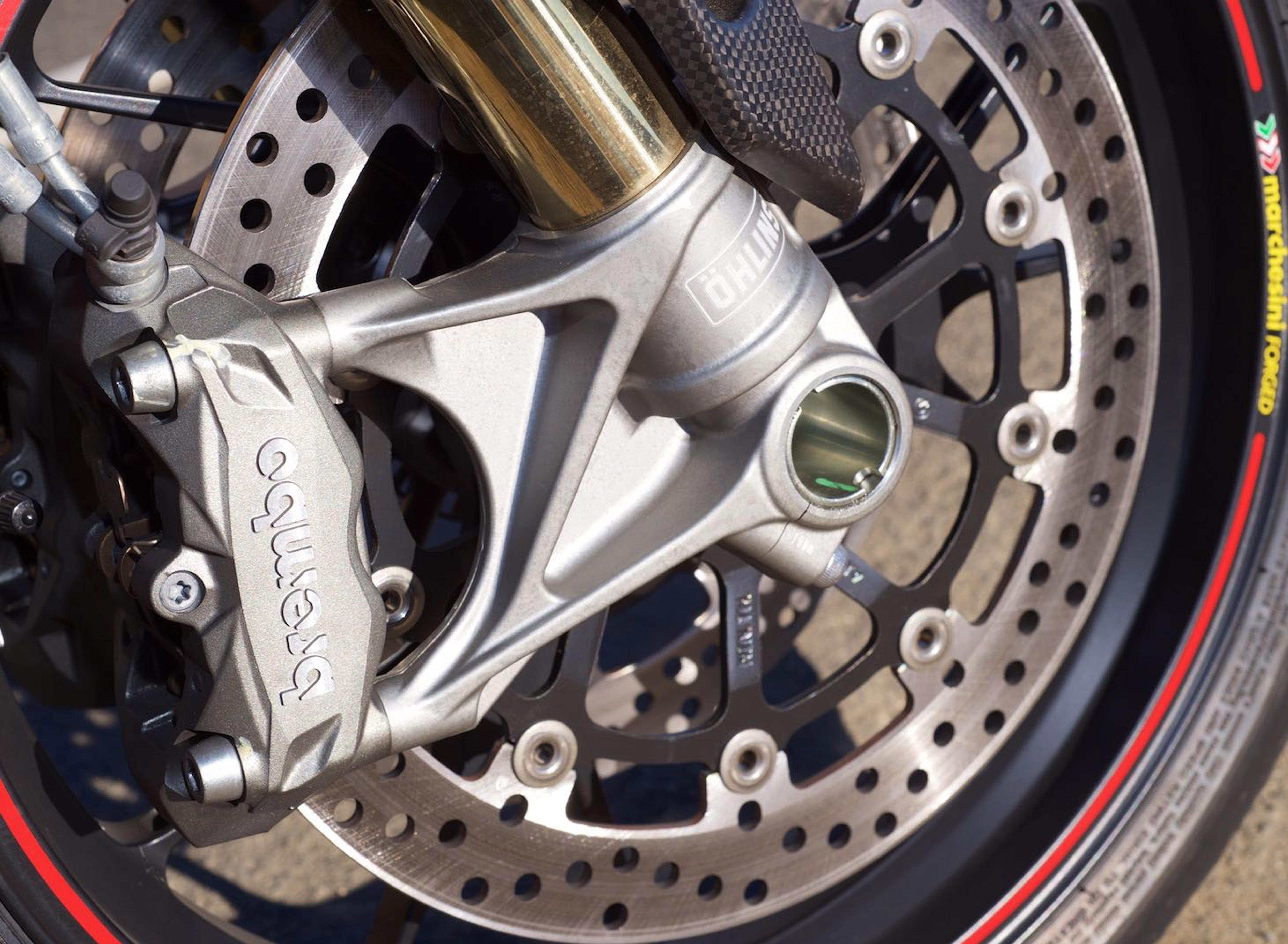 So sánh Ducati Hypermotard 950 và 939 ảnh 7 So sanh Ducati Hypermotard 950 va 939 anh 7