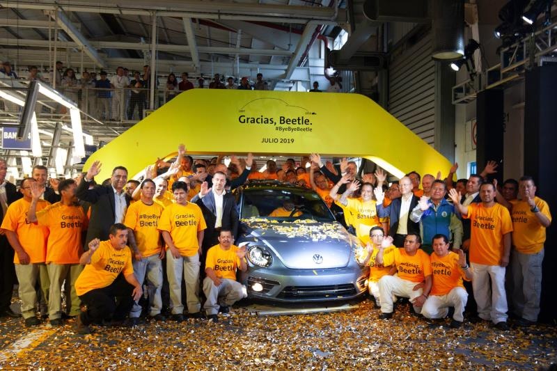 Volkswagen Beetle chiếc cuối cùng xuất xưởng ảnh 2 Volkswagen Beetle chiec cuoi cung xuat xuong anh 2
