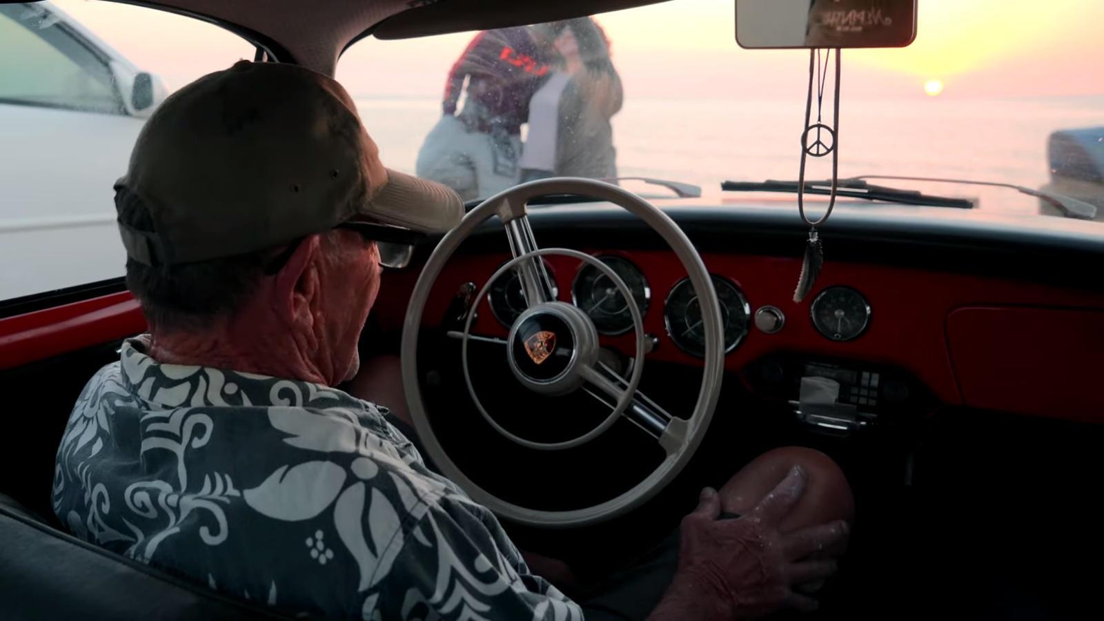 Porsche cổ đã đi được hơn 1 triệu km ảnh 3 Porsche co da di duoc hon 1 trieu km anh 3