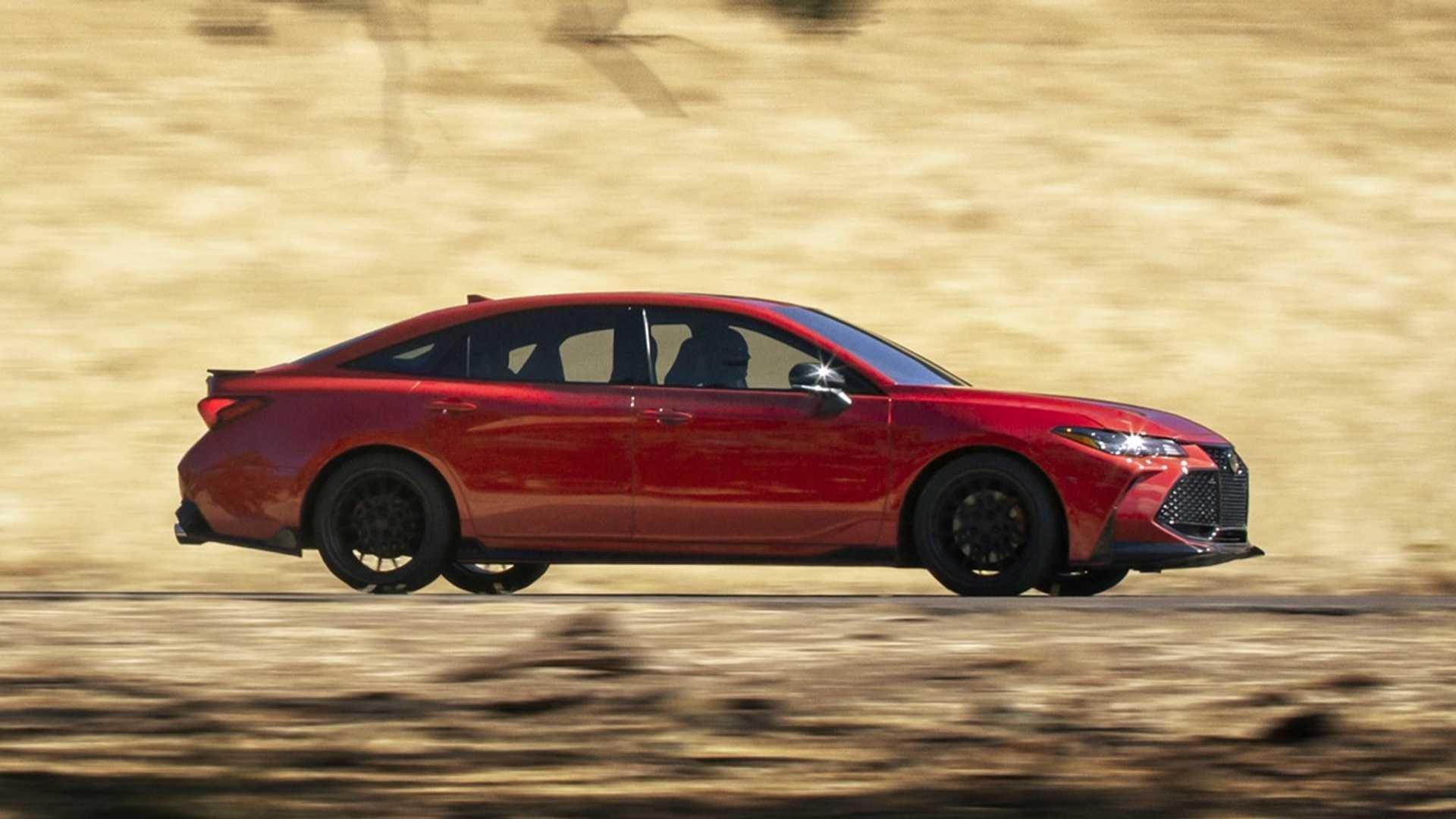 Avalon TRD cong bo muc gia khoi diem anh 4